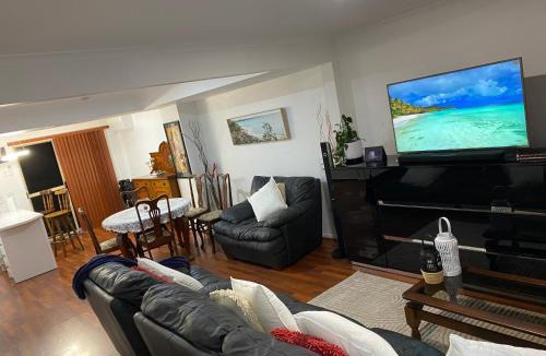 Tweed Heads Villa | Charming Townhouse Kirra Beach