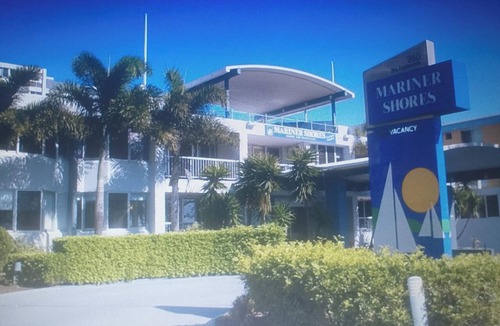Miami Apartment | Christmas at the Gold Coast - 2 bedroom, 2 bathroom. Mariner Shores Resort