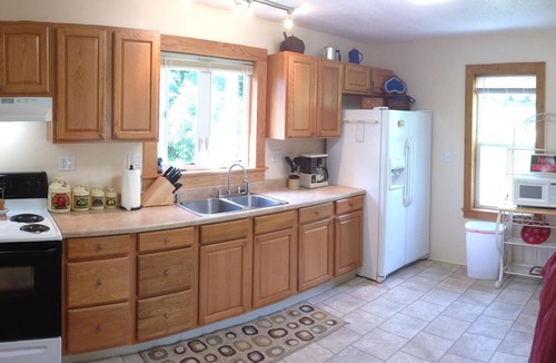Seven Springs House | Classic Farmhouse. Sleeps 6. One mile from 7 Springs Ski Resort!