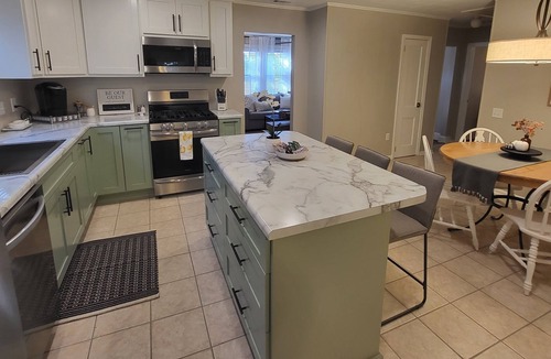 Greenville House | Classy Copacetic Cottage-King bd, Clean, close to Downtown, Furman, Swamp Rabbit