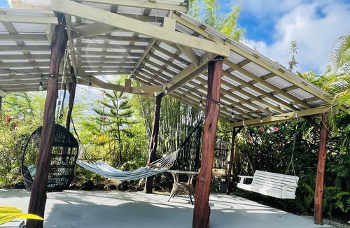 Kehena Cottage | CLEAN and SERENE eco-friendly private cottage!