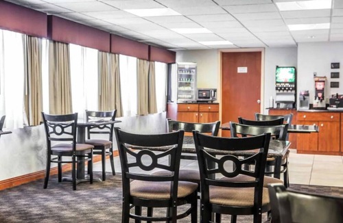 Trevose Hotel | Clean & Convenient Stay Minutes from Philadelphia Attractions