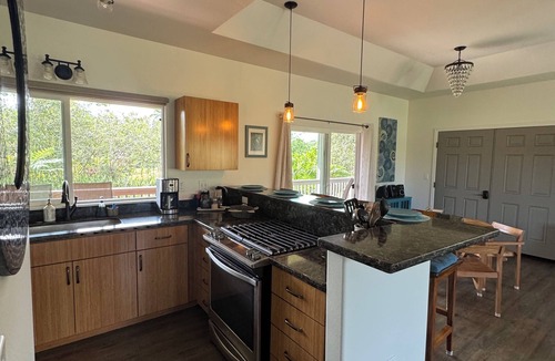 Keaau House | Come & stay with us at the beautiful & peaceful Bird's Nest