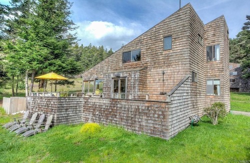 Sea Ranch House | Come take in the ocean, gaze at the starry skies, commune with nature.