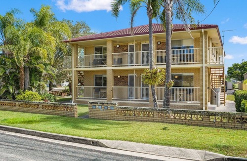Evans Head Apartment | Comfortable 2BR coastal unit with WiFi, BBQ area, parking & linen included, close to beach, oval
