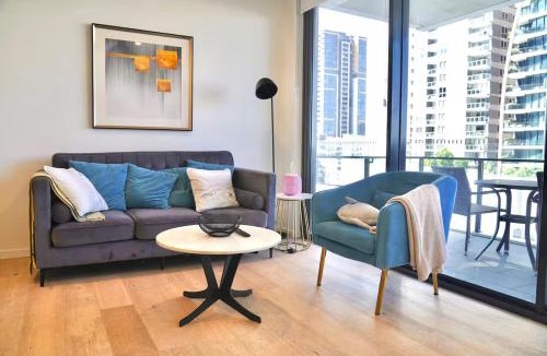 South Brisbane Apartment | Convenient to ALL Urban Living by Private Host