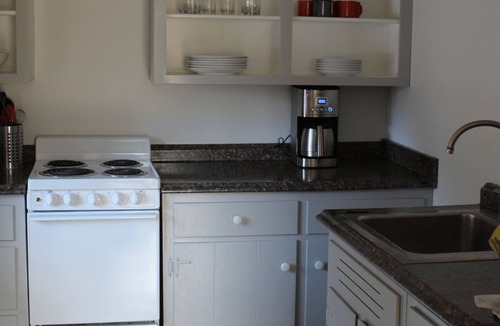 Manchester House | Cool Barn renovation with views. 5 mins to hikes, restaurants, fishing and more!
