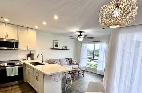 Kailua Condo | Cozy Kailua condo all to yourself, Only a 5 minute walk to Kailua Town 7/30