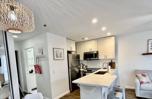 Kailua Condo | Cozy Kailua condo all to yourself, Only a 5 minute walk to Kailua Town 7/30