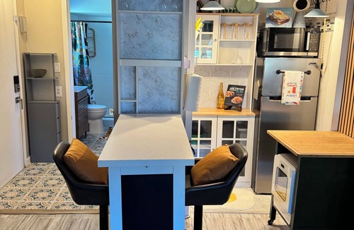 Northwest Anaheim Apartment | COZY STUDIO WITH PRIVATE PATIO AND HEATED POOL