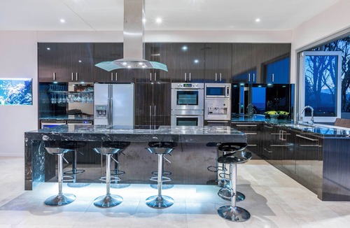 Currumbin House | Currumbin Coastal Luxury Retreat with pool, spa, theatre room and stunning views