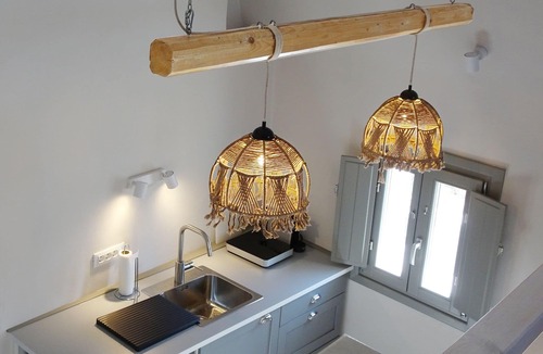 Finikia House | Cycladic House in Finikia Oia with jacuzzi