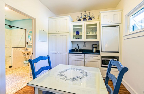 Royal Hawaiian Estates Cabin | Dancing Bamboo Cottage - Your Cozy Getaway Near Volcanoes Nat'l Park