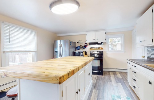 Town of Milo House | Dog-friendly home with washer/dryer, outdoor dining & grill - walk to town