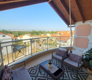 Maniakoi Apartment | Effis Home Kastoria - Comfort and Serene Environment