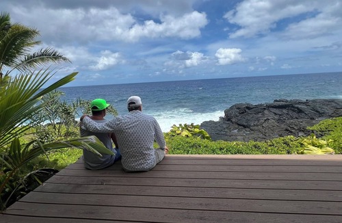 Kehena Beach Estates House | Elegant Oceanfront 2BR Home. Vast Panoramic Views, Steps to Kehena Beach. A/C.