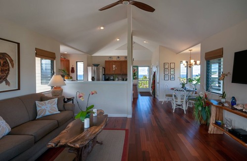 Princeville House | Elegant Tropical Villa w/Ocean & Mountain Views - Walk to Beaches & Dining!