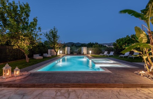 Alikianos Apartment | Elenas Village House - Love apartment with Pool and Terrace