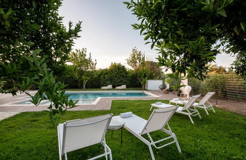 Alikianos Apartment | Elenas Village House - Love apartment with Pool and Terrace