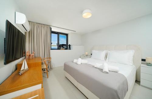 Megalos Prinos House | Elysian Seaside Suite