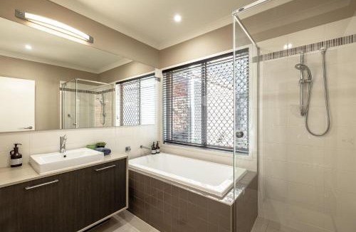 North Lakes House | Ex-Display Comfort North Lakes Short Stay Haven