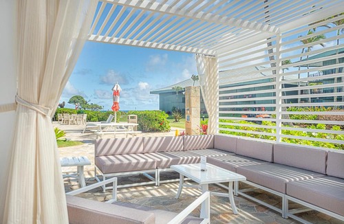 Hanamaulu Apartment | Exclusive Kauai Beachfront Resort with Dining, Bar, Spa, Pool & Waterslide