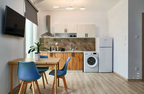 Thessaloniki Apartment | f apartment