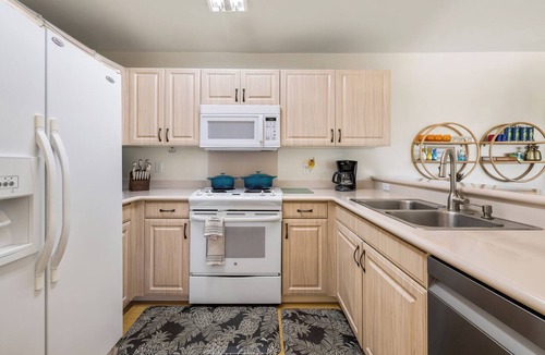 Kapolei Condo | Fairways at Ko Olina 4A: Luxury Condo w/Balcony Views & Resort Amenities