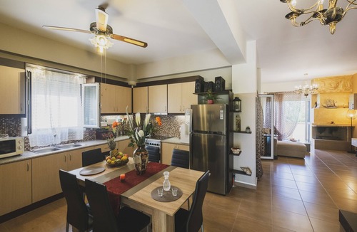 Galatas House | Family Summer 2fl home with Outdoors near Sea