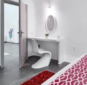 Finikia Villa | Finikia -Foinikia - Luxury Cave - A Wonderful 2 Bedroom Villa - Hot Tub