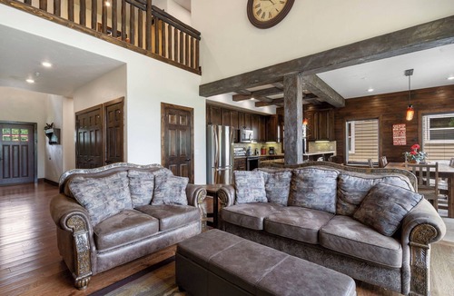 Lampe House | Fish, Boat & Unwind 4Bed Luxury Villa Boat Dock/Slips, Resort Pools Right on the Water!