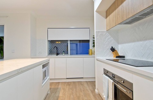 Coolangatta Apartment | Freedom Beach Homes Unit 199B Brand New in Rainbow Bay with private plunge pool and Wi-Fi Inc.
