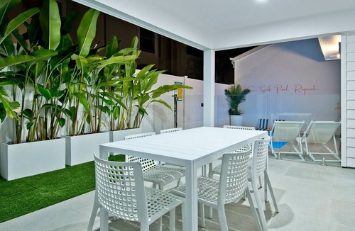 Coolangatta Apartment | Freedom Beach Homes Unit 199B Brand New in Rainbow Bay with private plunge pool and Wi-Fi Inc.