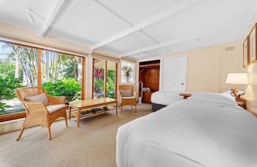 Byron Bay House | Fuller Holidays - Belongil Beachside Cottage