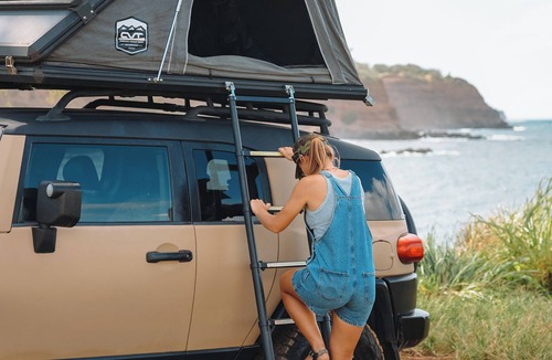 Kona Palisades House | Fully Decked Lifted 4WD Tan FJ Cruiser!
