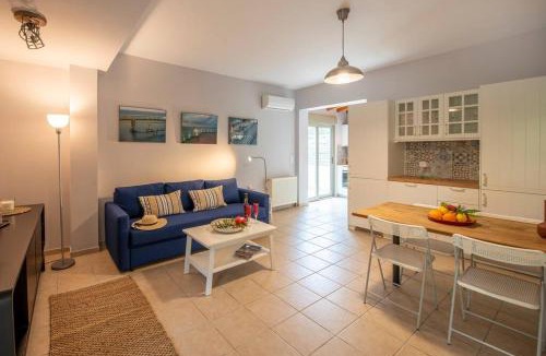 Voula Apartment | garden flat close to the beach