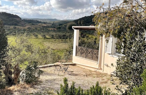 Pylos-Nestoras Apartment | Gemütliches Apartment 2 bis 3 Personen überdachte Terrasse Finikounda