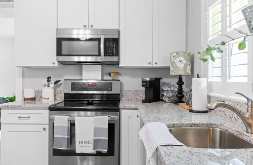 Hixson House | Genevieve's Cottage! Totally Renovated with all the Charm!