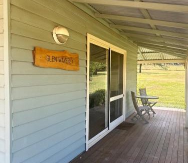Glen Innes House | Glen Waverly Farmstay