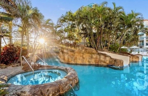 Coolangatta Apartment | Gold Coast Calypso Plaza Suites, Premium 2 bedroom Unit Coolangatta beach!