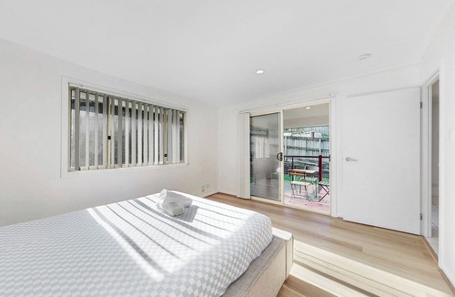 Upper Coomera House | Golden Moments - 4Bedroom Home - Coomera