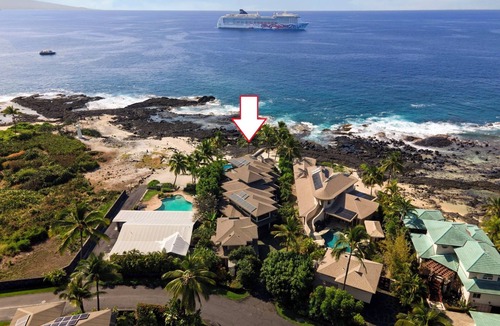 Kailua-Kona House | 🏖️Gorgeous Ocean Front Estate | Gated Community | Walk to Town