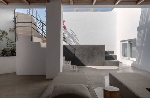 Oia Villa | Gorgeous Santorini Villa | Villa Eleganza | 3 Bedroom | Brilliant Sea Views |.