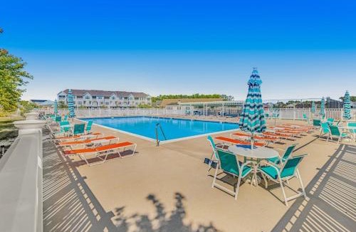 The Glade House | Grande at Canal Pointe 37484 Liverpool Ln