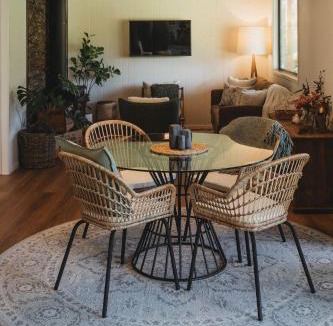 Bunburra House | Gumtop - Luxury Farmhouse Cabin