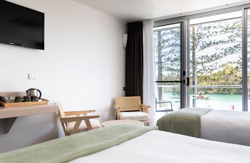 Brunswick Heads Hotel | HaKu