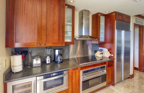 Ko Olina Condo | Hale Healani B-705 Stunning Views of the ocean: Sept. Special Book 7 nights get 1 night free.