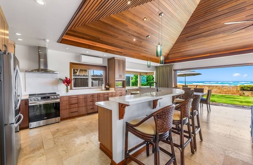 Leahi Park House | Hale Makai at Diamond Head: Stunning Oceanfront Estate w/Private Pool & AC