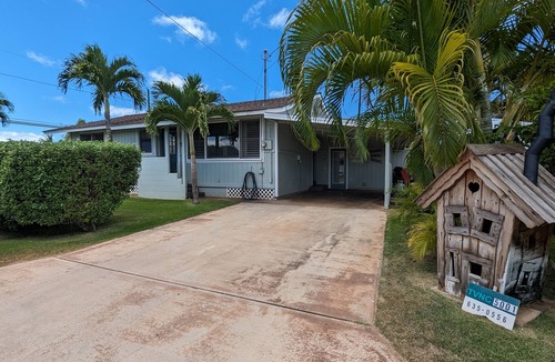 Kekaha House | Hale Mano Kia - New AC in Classic 3BR West Side Bungalow . TVNC# 5001