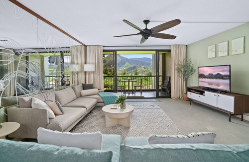 Princeville Condo | Hanalei Bay Resort 52012 - Newly updated, Bay views, Private walk to beach & AC!